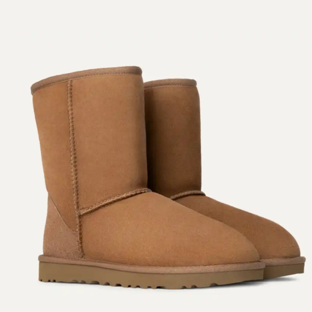 UGG Classic Short II
